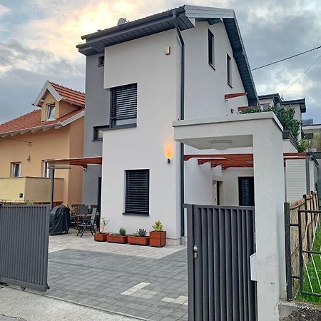 Apartment Maksimir Yard Zagreb Eksteriør bilde